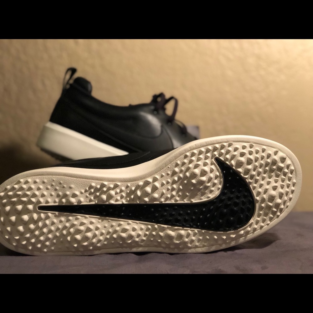Nike golf coarse classic shoes!